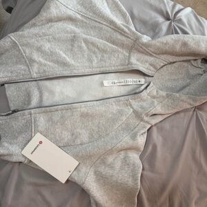Lululemon Scuba cropped hoodie brand new